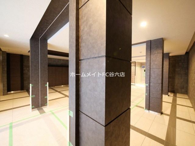 拡大写真:La Douceur玉造 7階701のエントランス