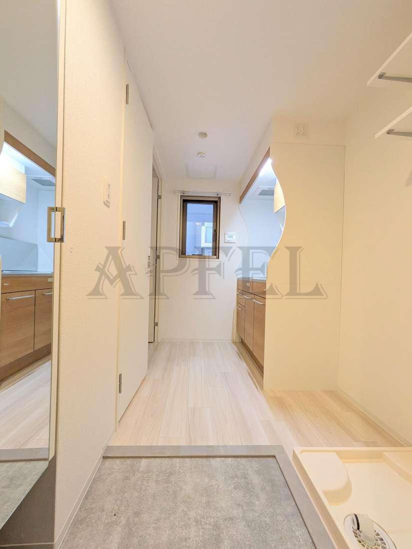 拡大写真:セレニテ難波グランデシュッド 4階401の玄関