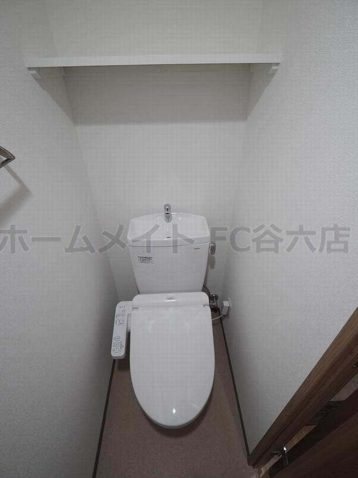 拡大写真:Y&Rino Residence 4階403のトイレ