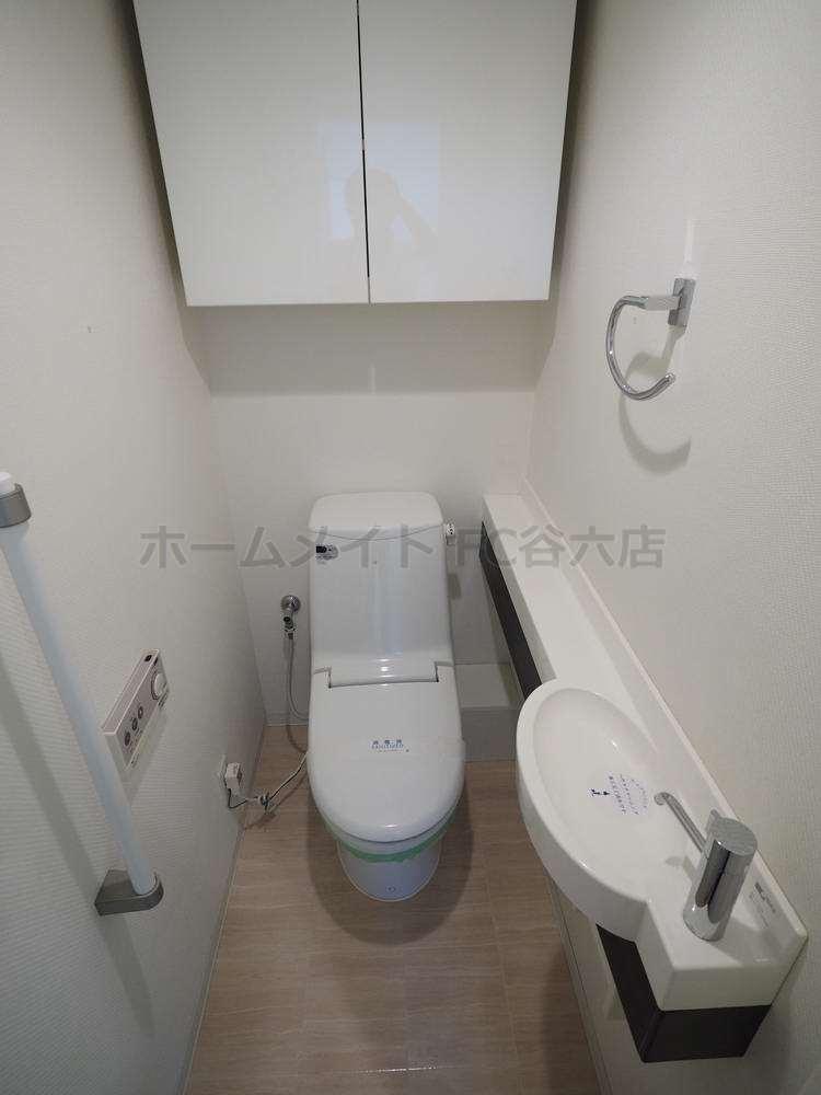 拡大写真:アップルタワー大阪谷町 6階612のトイレ