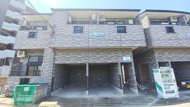 拡大写真:チャレオコーポハウス大橋 1階102の外観