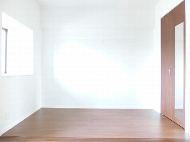 拡大写真:エンクレスト薬院大通 7階703の寝室