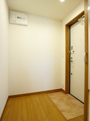 拡大写真:TUA CASA 1階103の玄関