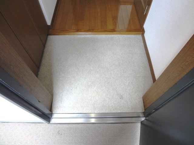 拡大写真:福岡市南区清水1丁目 3階306の玄関