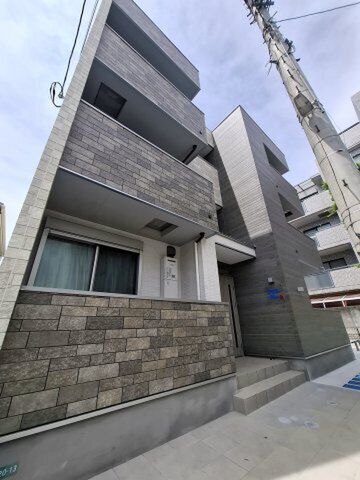 拡大写真：Mele　Hou 1階102の外観