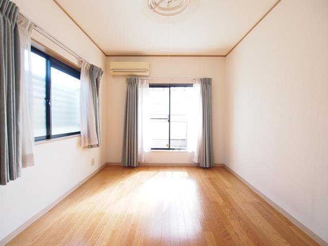 拡大写真:松園町戸建て 1階1の洋室