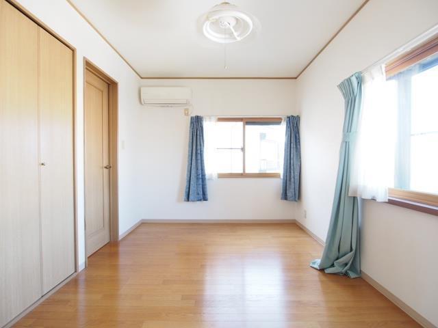 拡大写真:松園町戸建て 1階1の内装