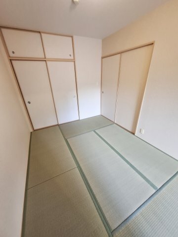 拡大写真:甲子園三番町ハイツ 1階110の和室