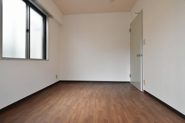 拡大写真:メゾン・ド・甲子園二番町 1階101の5.5帖洋室