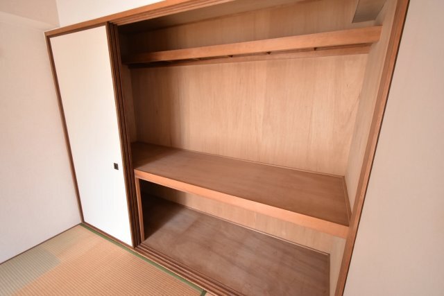 拡大写真:メゾン・ド・甲子園二番町 1階101の収納