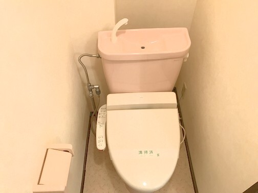 拡大写真:レジデンス・アダージオ 1階1-Cの温水洗浄便座