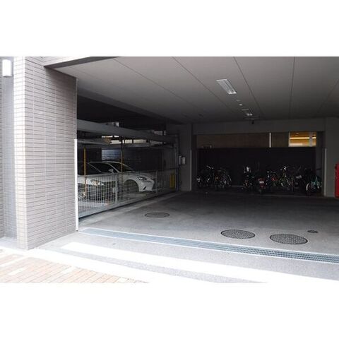 拡大写真:白川公園パークマンション 2階201の外観