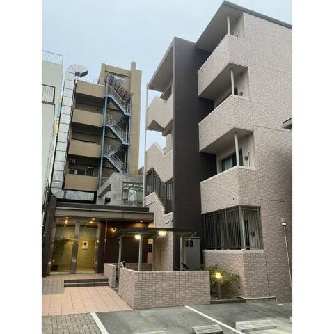 グランシャトゥ那古野の外観