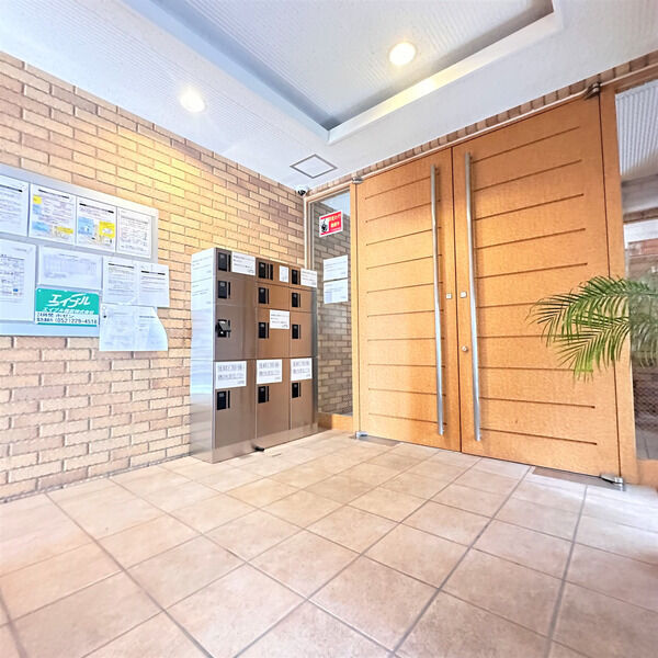 拡大写真:Espoir i 3階301のロビー