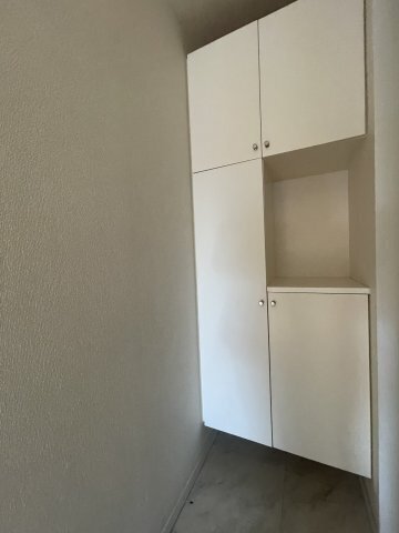 拡大写真:コーポハルラサン 北棟 3階301の玄関