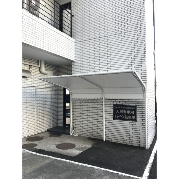 拡大写真:リバーサイドテラス石川橋 3階307のエントランス