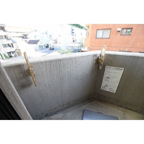 拡大写真:クレセール花の木 2階203のバルコニー