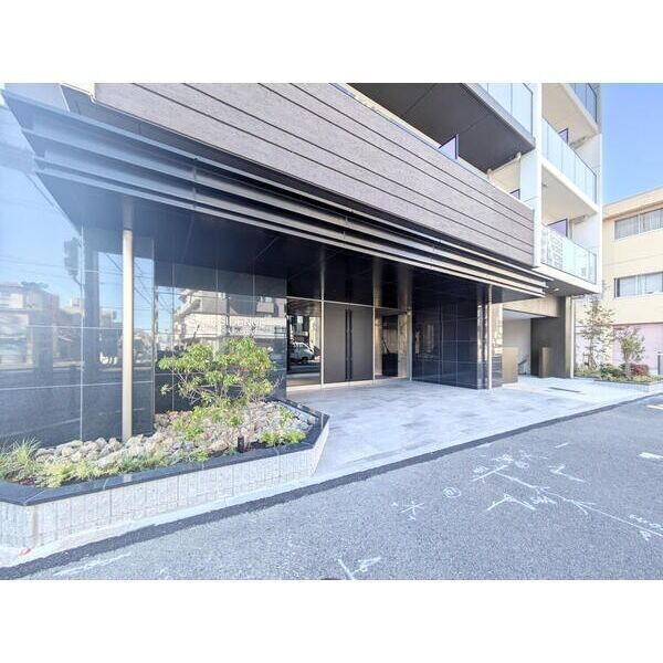 拡大写真:S-RESIDENCE庄内通駅前curere(クラーレ) 4階402のエントランス