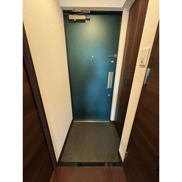 拡大写真:ライジングコート名古屋駅前東 9階901の玄関
