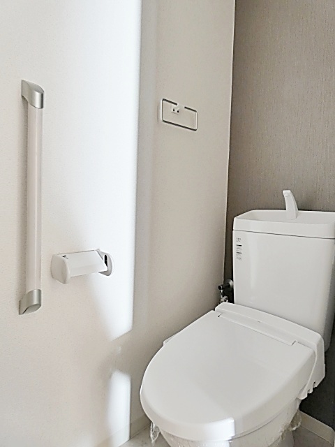 拡大写真:グランシャトゥ那古野 2階2Bのトイレ