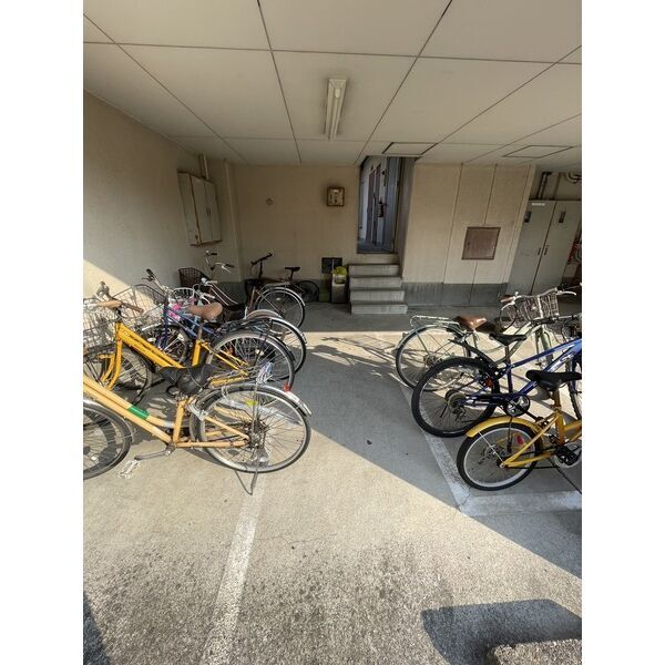拡大写真:第3アスナロマンション 3階302のその他共有部分
