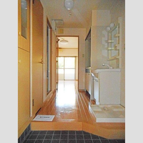 拡大写真:PLAGE HIMURO 2階203の玄関