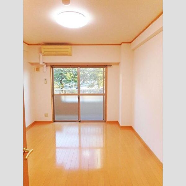 拡大写真:PLAGE HIMURO 2階203の居間