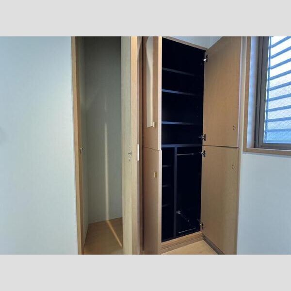 拡大写真:PLAGE HIMURO 5階505の収納