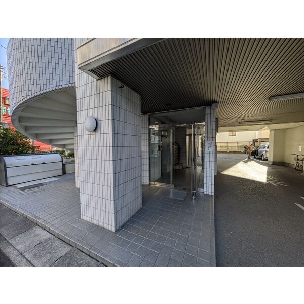拡大写真：日映マンションⅡ 7階7Cのエントランス