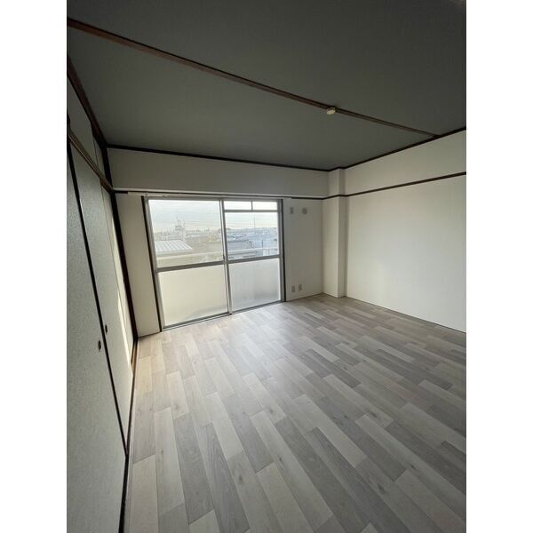 拡大写真:柵下マンション 4階402の居間