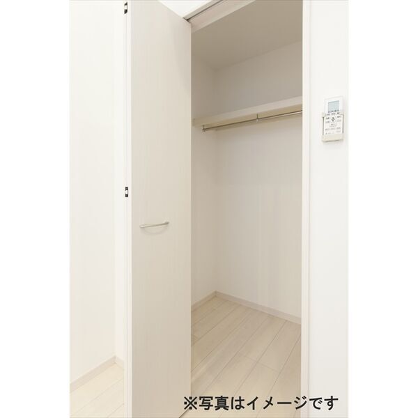 拡大写真:Embellir Trois(アンベリールトロ 1階102の収納