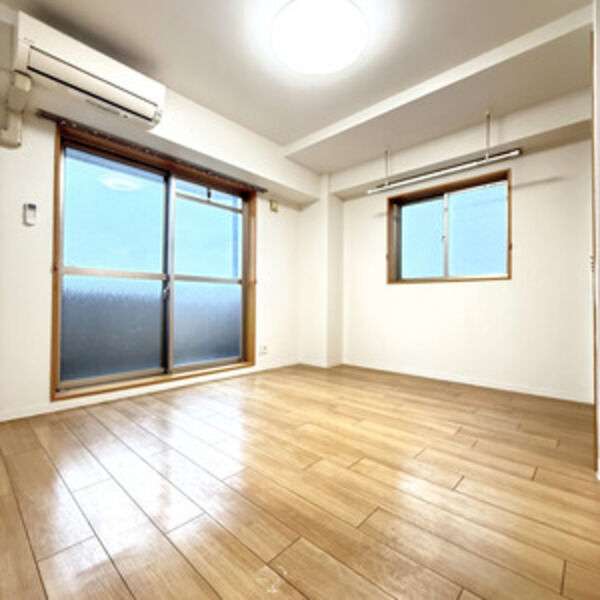 拡大写真:プランドール城見通 7階701の居間