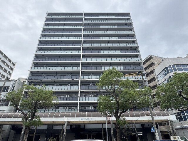 GENOVIA神戸湊川公園の外観