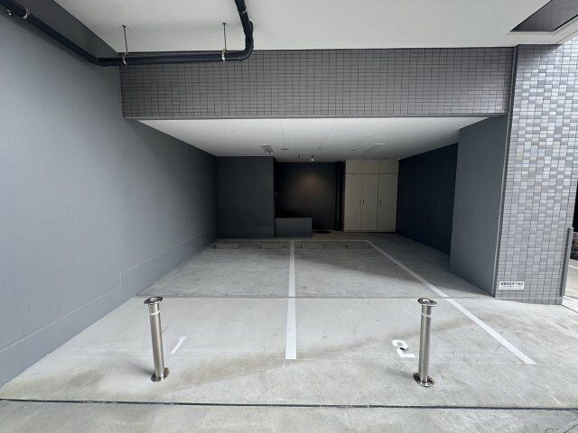 拡大写真:GENOVIA神戸湊川公園 10階1003の駐車場があります