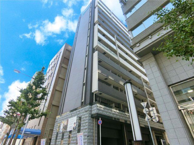 プレサンス新神戸駅前の外観