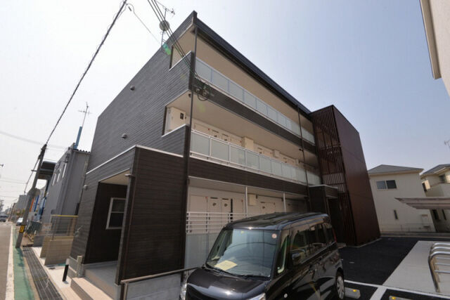 拡大写真：リブリ・芦原通 3階302の落ち着いた雰囲気の外観です