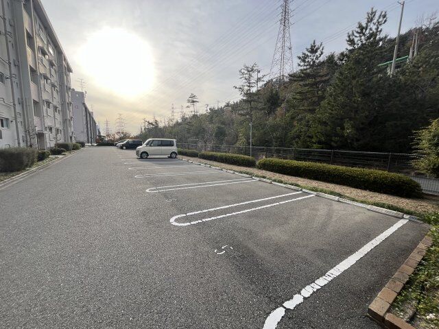 拡大写真:渦が森コーポ6号館 3階3の駐車スペースもあります