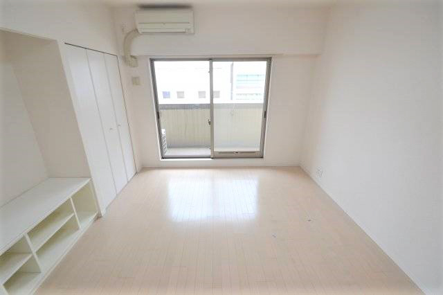 拡大写真：ＫＡＩＳＥＩ新神戸第２WEST 9階913の写真は同マンションの別のお部屋のものです