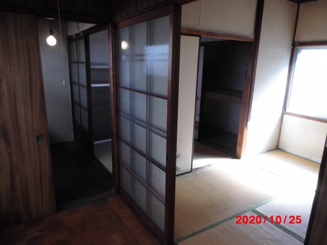 拡大写真:テラスハウス川根 東棟 1の2F 趣のある和室です