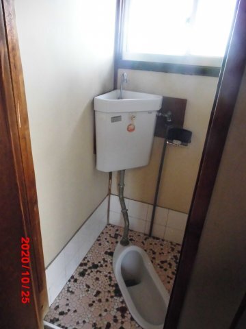 拡大写真:テラスハウス川根 東棟 1の2Fは和式トイレです