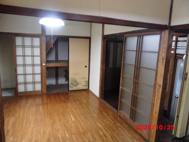 拡大写真:テラスハウス川根 東棟 1の過ごしやすい室内です