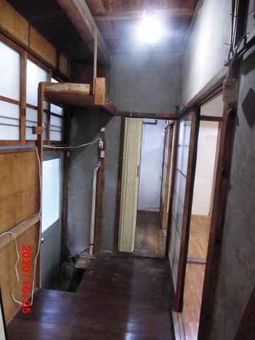 拡大写真:テラスハウス川根 東棟 1の室内で洗濯できます