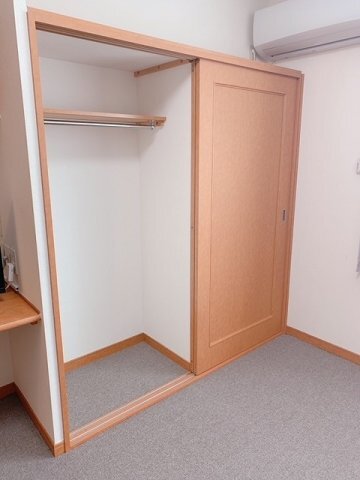 拡大写真:レオパレスパーク 2階201のおしゃれな内装です