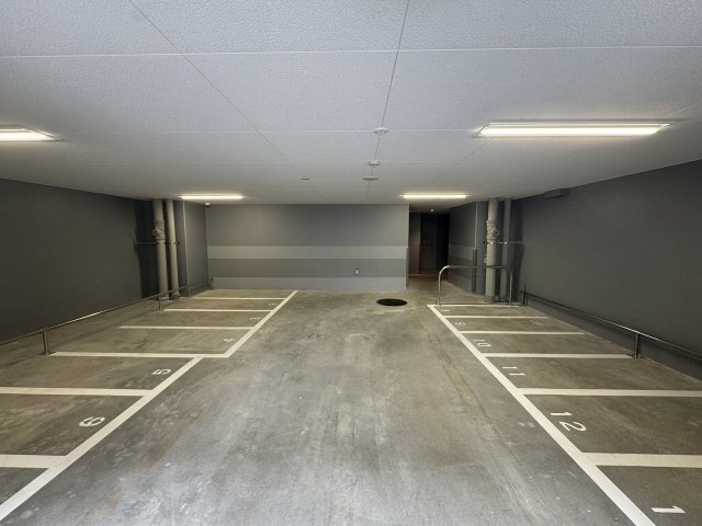 拡大写真:GENOVIA神戸湊川公園 10階1003のバイク置き場