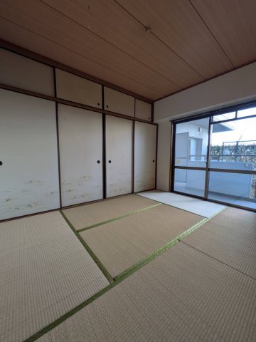 拡大写真:ライオンズマンション西江井ヶ島 1階102の和室です