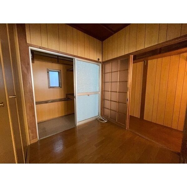 拡大写真:山手テラスハウス 1階1の居間