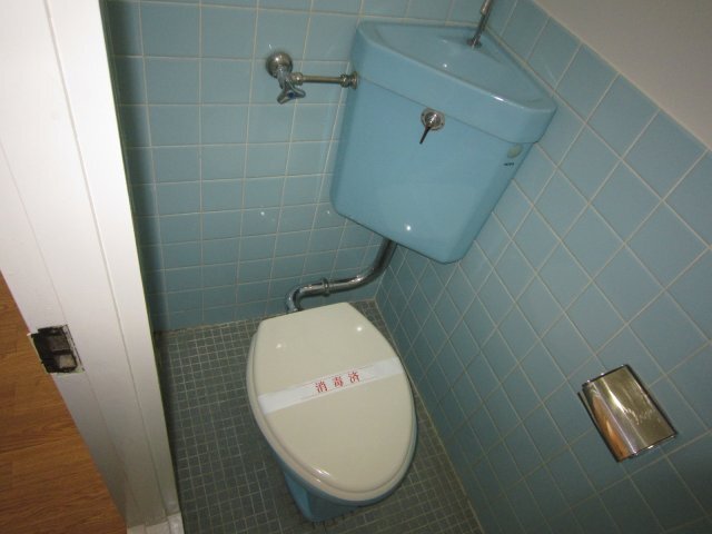 拡大写真:三葉ハイツ 4階405の写真は別のお部屋のものです