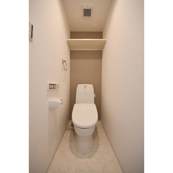 拡大写真:Tio Sereno 3階301のトイレです