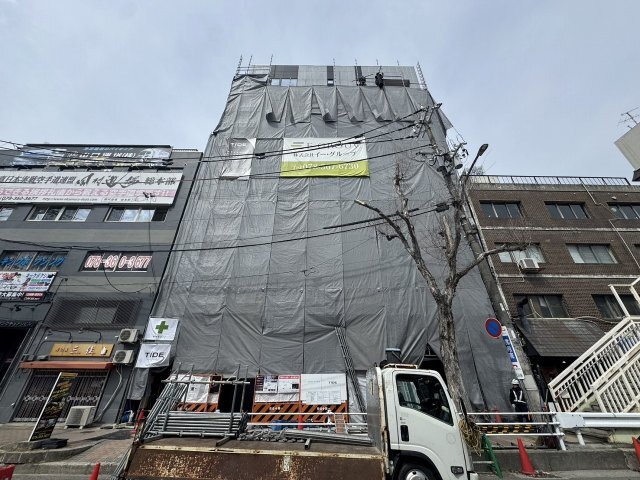 拡大写真:EG-12B 3Fの工事中外観