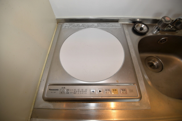 拡大写真:パークプラザ鷹取 5階504のお料理しやすいキッチンです